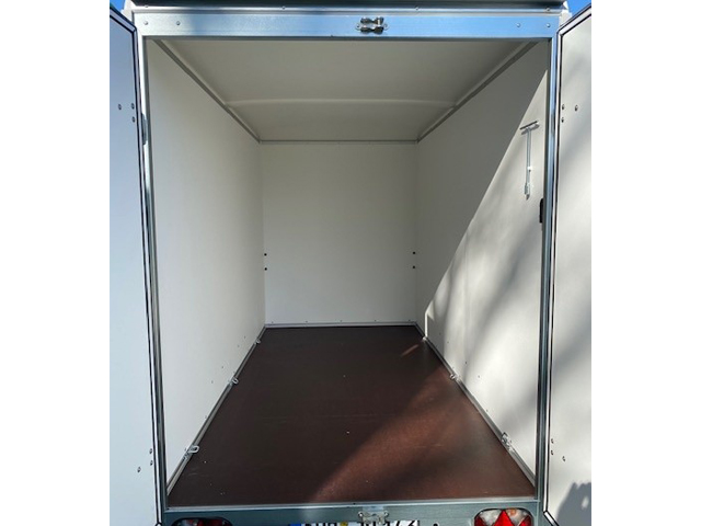 Nr. 10 - Leergewicht: 560kg - L3,00m x B1,44m x H1,73m