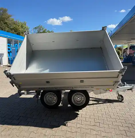 Nr. 8 - elektrischer 3 Seiten Kipper - Leergewicht: 700kg - L 2,56m x B 1,65m x H 1,65cm